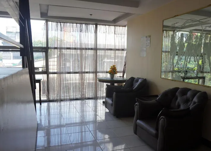 Reddoorz At Cosmo Vicente Cruz Sampaloc