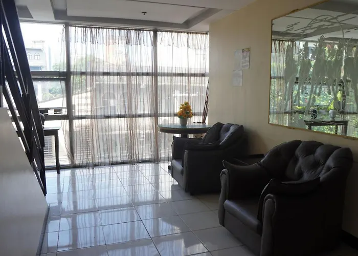 Reddoorz At Cosmo Vicente Cruz Sampaloc Hotel *