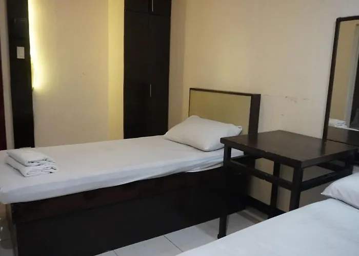 Reddoorz At Cosmo Vicente Cruz Sampaloc Hotel *